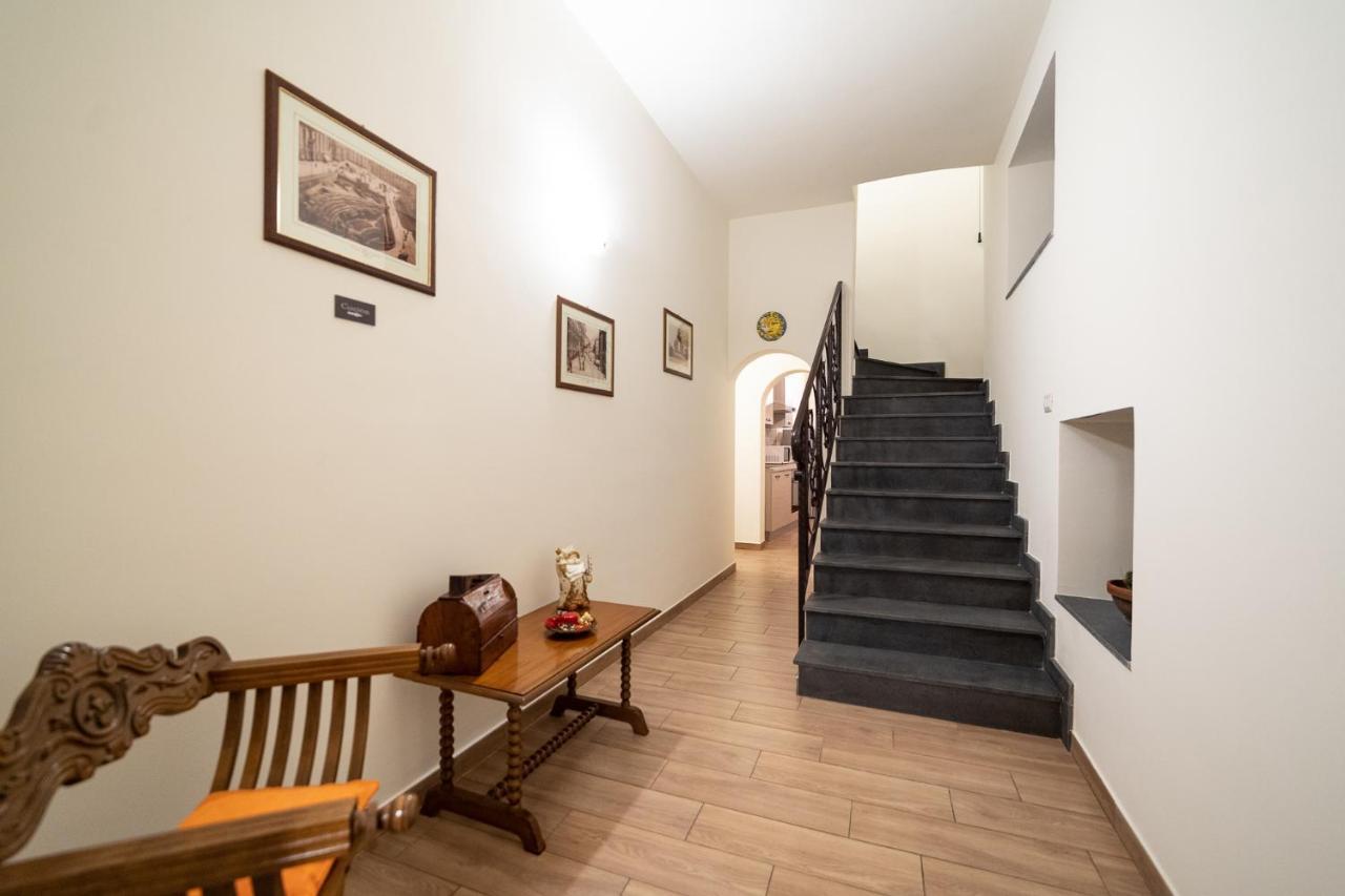 Le Vie del Centro B&B Aeroporto di Catania Fontana Rossa Esterno foto